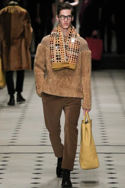 Look 40